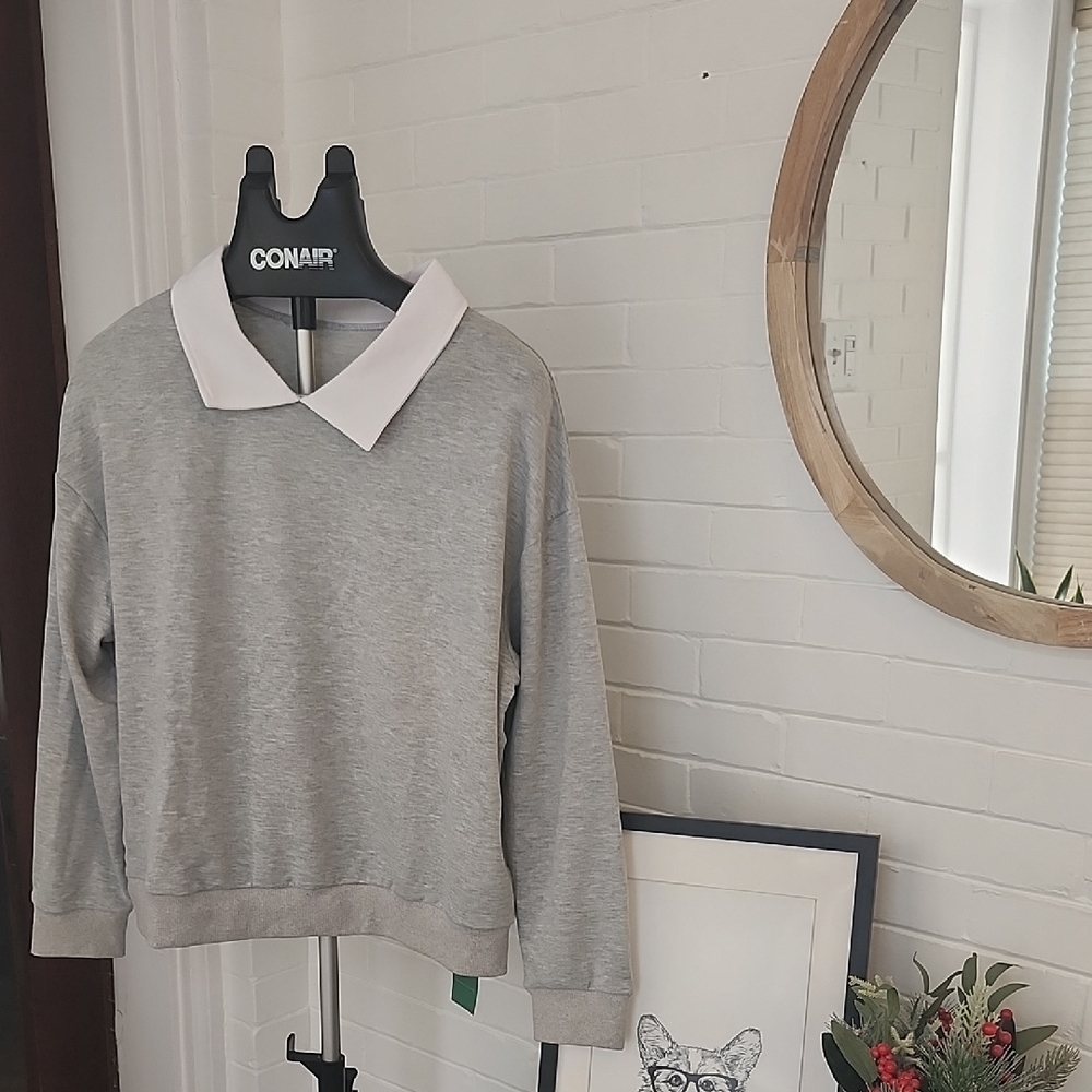 Gray Crewneck with White Collar, Medium